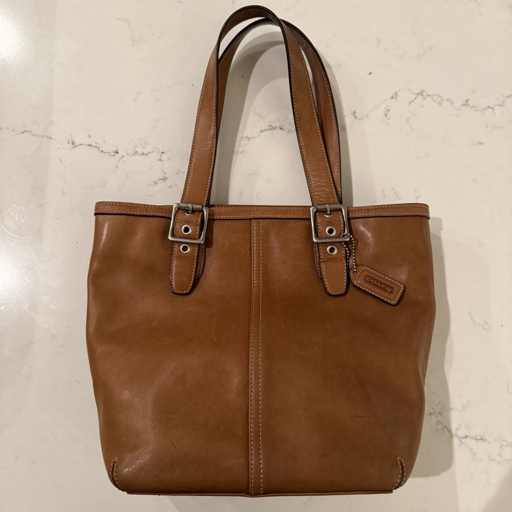 Coach Y2K Hamptons Tote 9572 in Tan